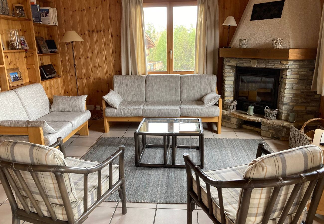 Chalet à Thyon-Les Collons - Chalet Volets Rouges